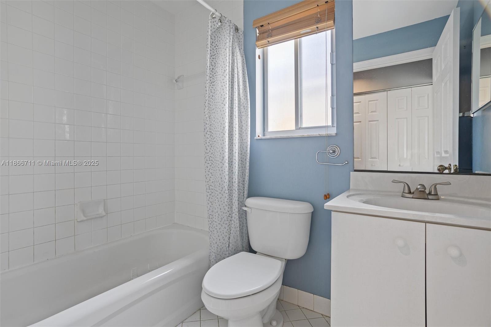 4052 Pine Ridge Lane Weston, FL 33331 - Photo 11 of 16