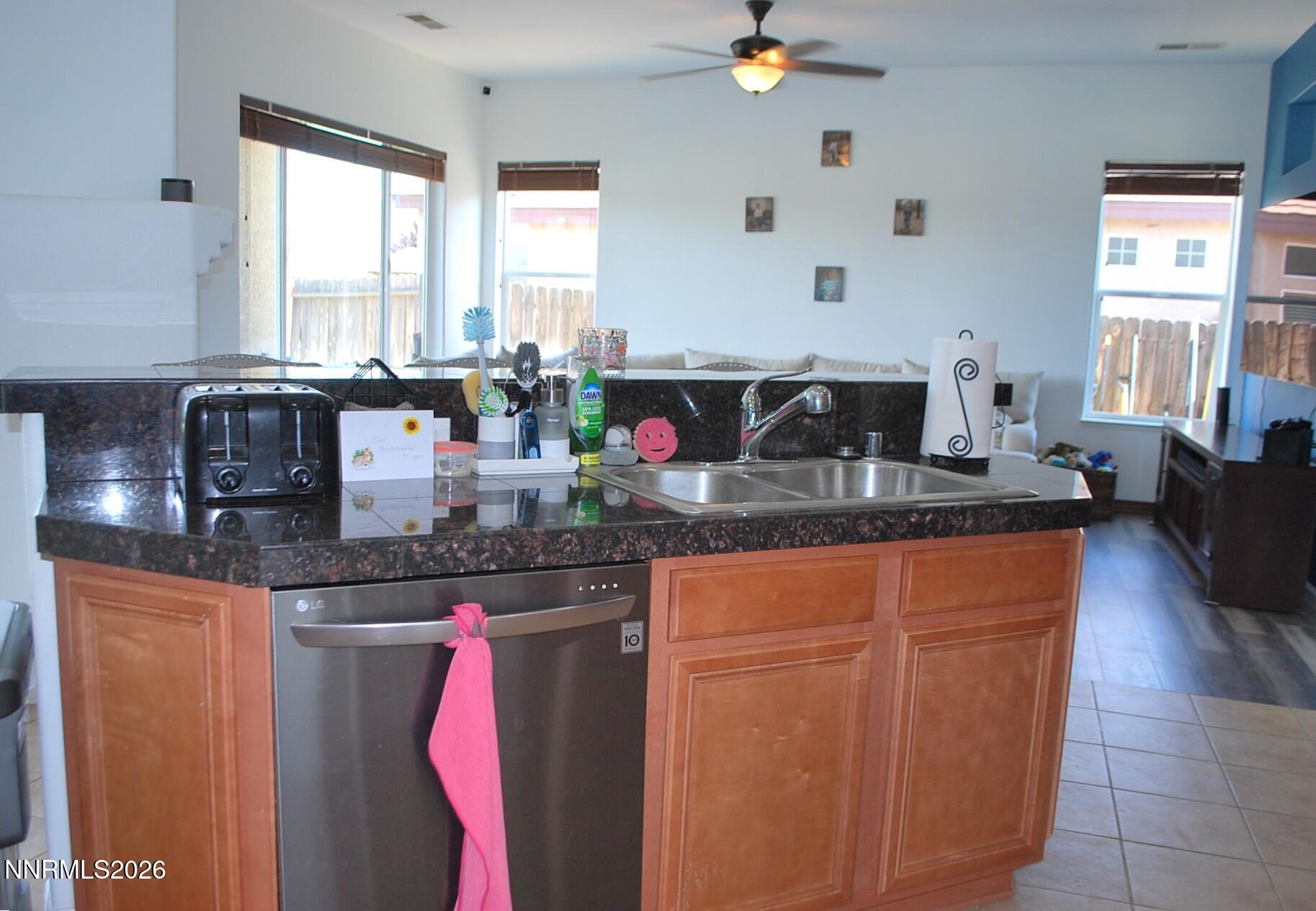 17840 Cedar Mountain Drive Reno, NV 89508 - Photo 22 of 60 Kitchen