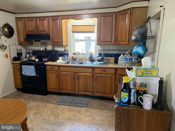 $250,000 | 5994 Mount Freedom Drive, Circleville, WV 26804