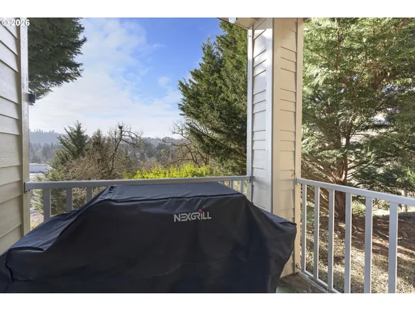 $375,000 | 4335 Summerlinn Drive, West Linn, OR 97068