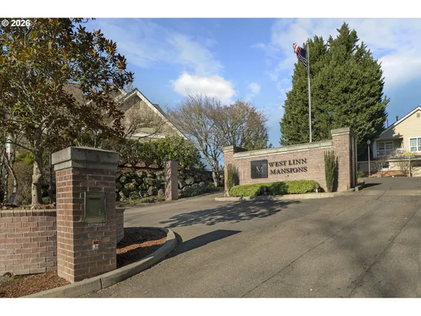 $375,000 | 4335 Summerlinn Drive, West Linn, OR 97068