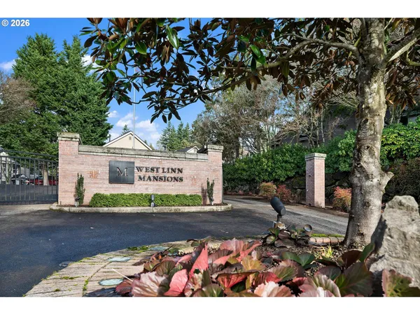 $375,000 | 4335 Summerlinn Drive, West Linn, OR 97068