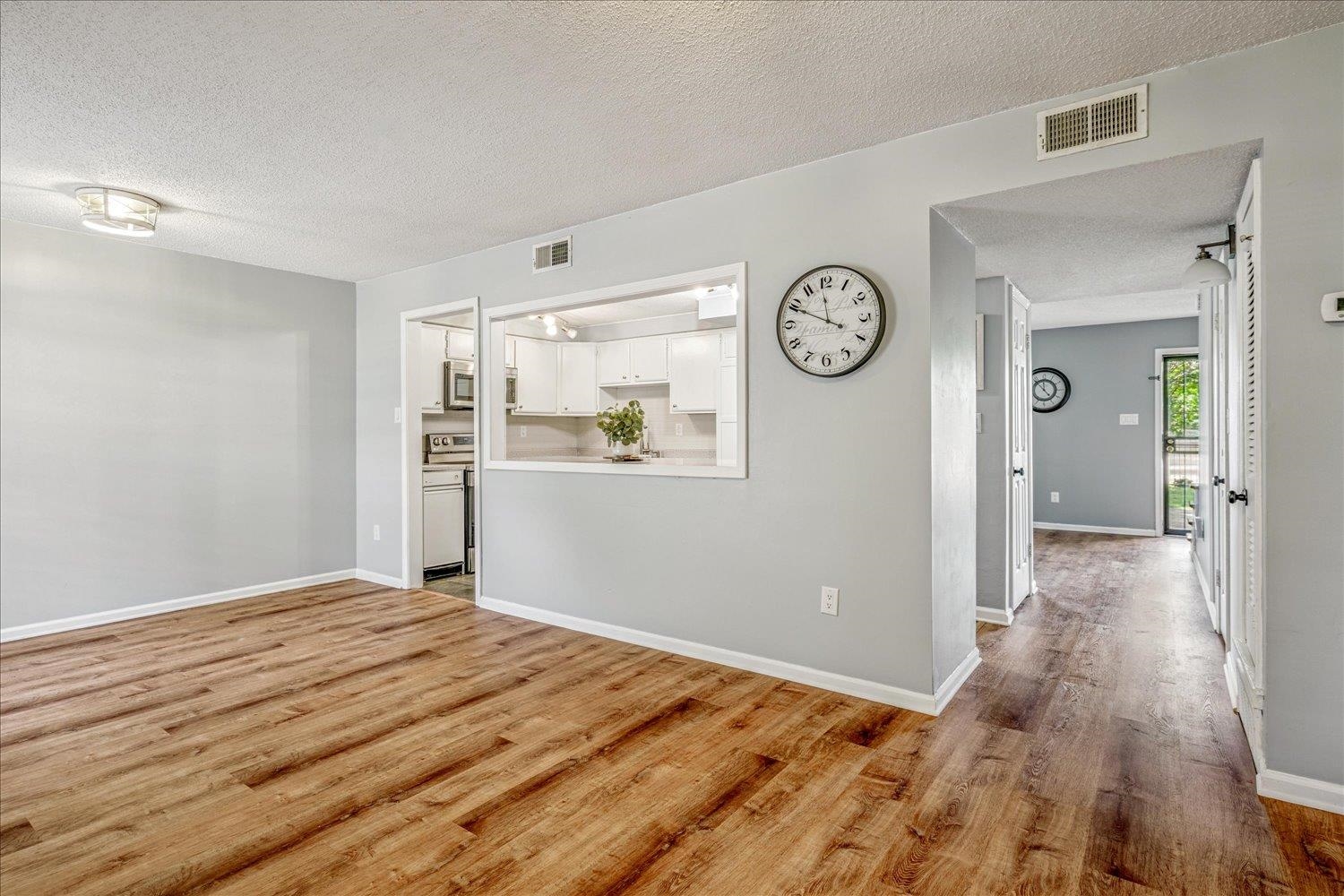 7503 Bavarian Drive, Unit 19 Germantown, TN 38138 - Photo 9 of 36 a bedroom with a bed and a window