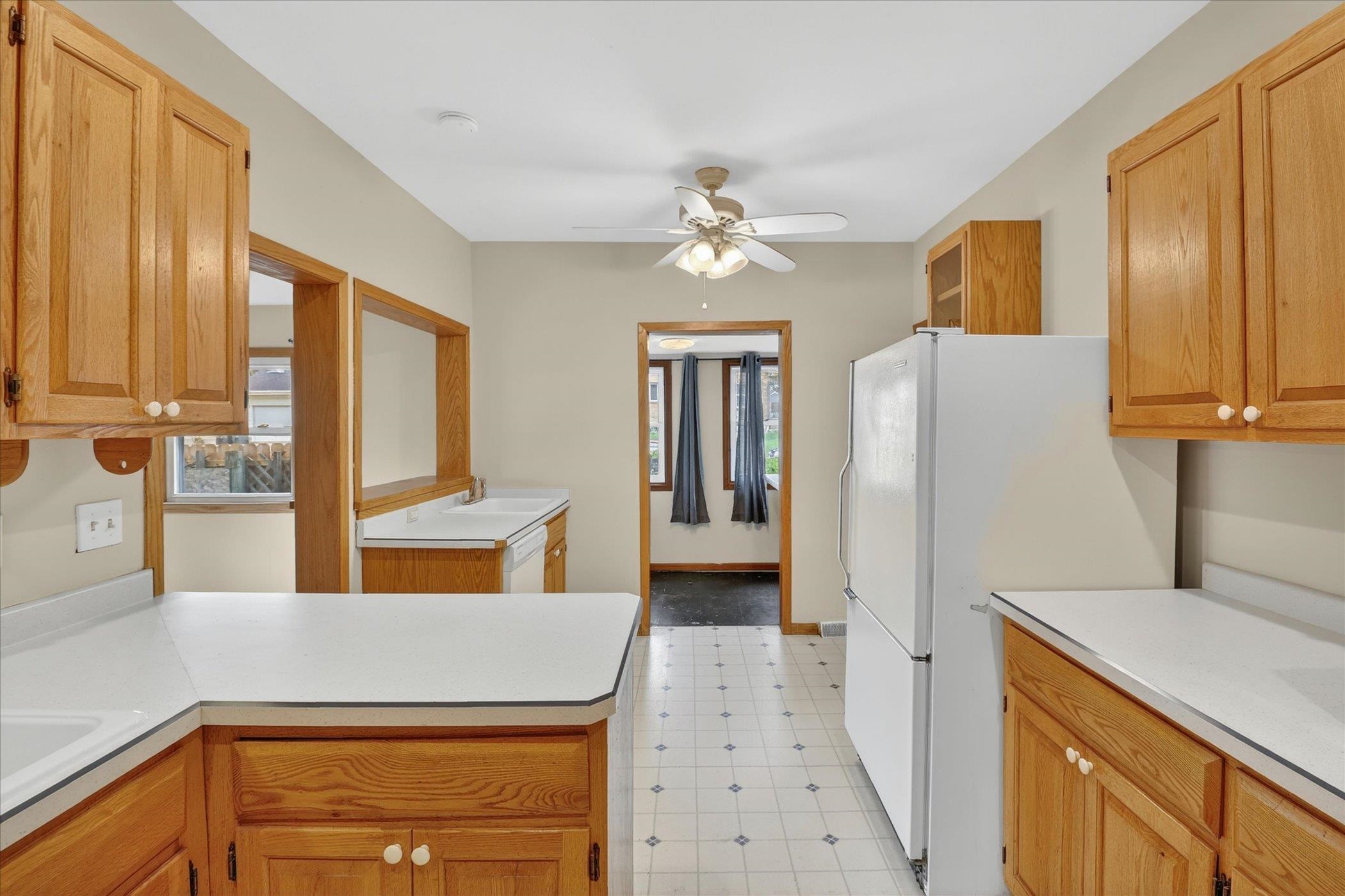 305 South John Paul Road Milton, WI 53563 - Photo 8 of 57