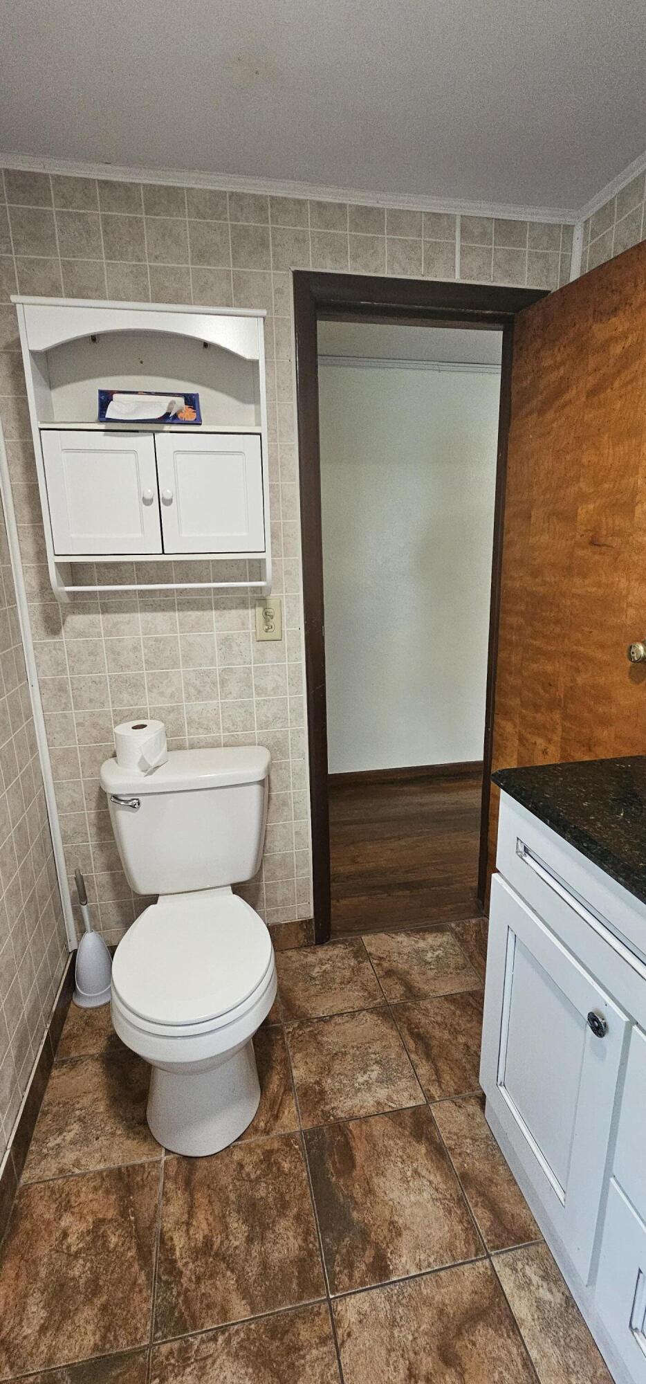 11102 82nd Street Pleasant Prairie, WI 53158 - Photo 15 of 43 Bathroom