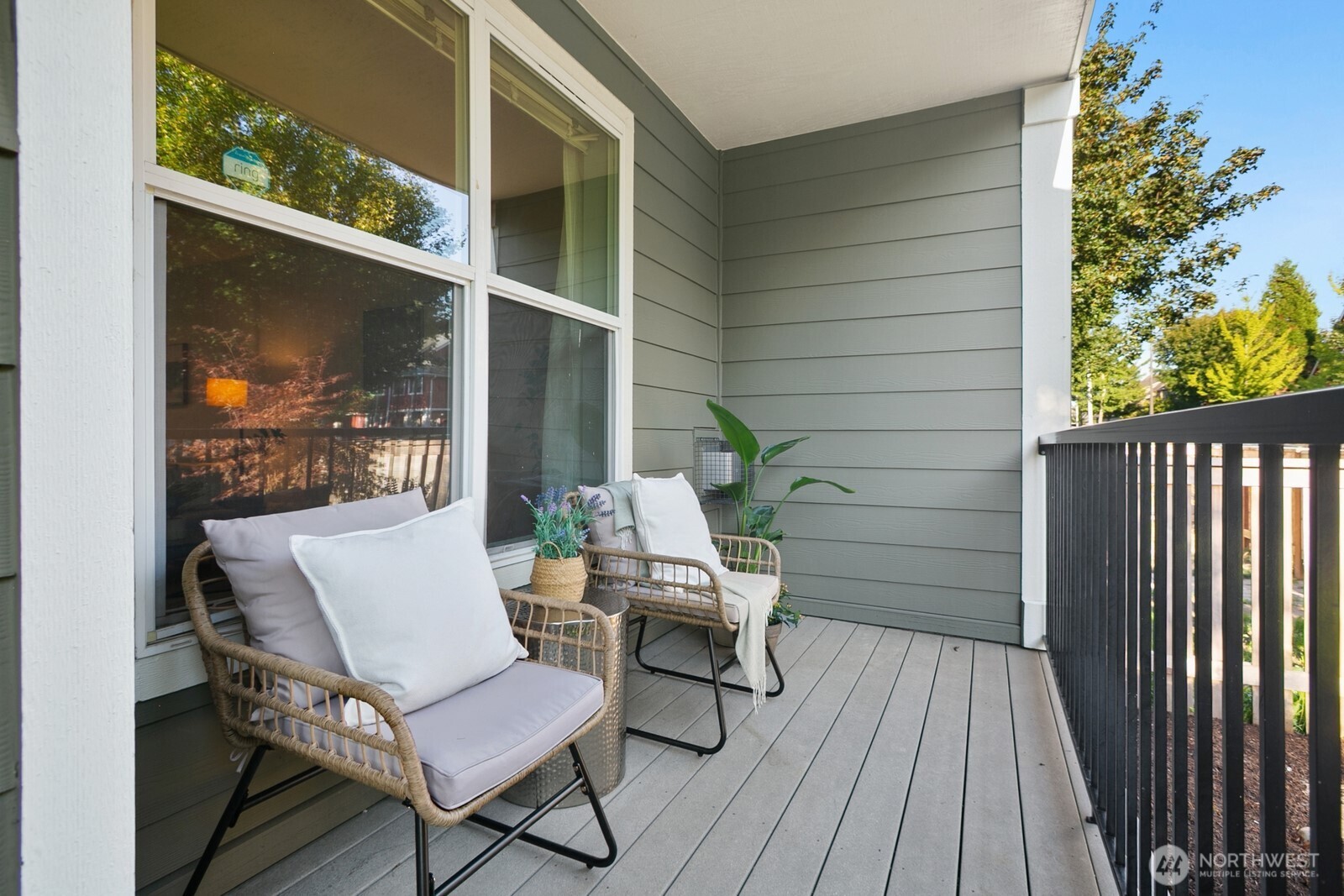 3002 Southwest Graham Street Seattle, WA 98126 - Photo 4 of 25 Gallery Image 4