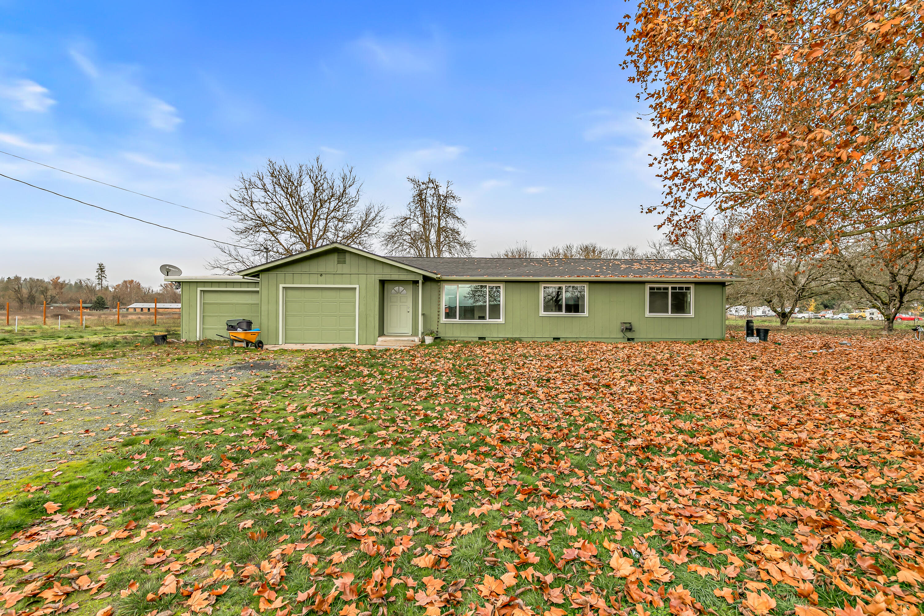 100 Minthorne Road Rogue River, OR 97537 - Photo 5 of 40 Home Front