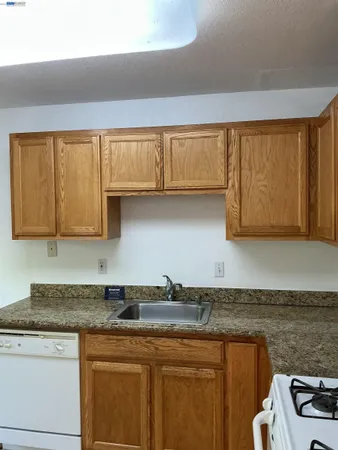 $299,000 | 1366 Callen Street, Unit C, Vacaville, CA 95688