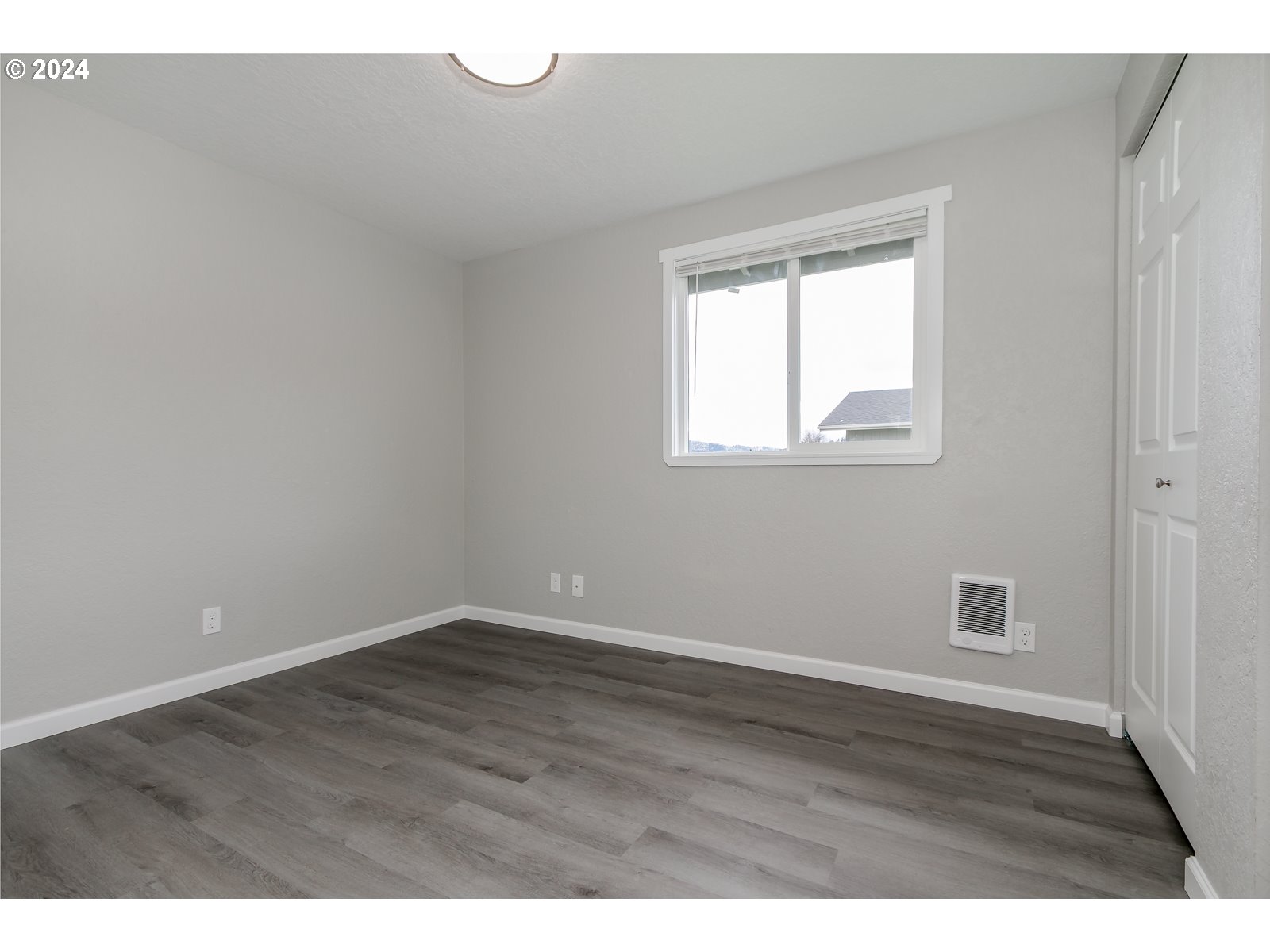 904 South Comstock Road Sutherlin, OR 97479 - Photo 16 of 22 Gallery Image 16