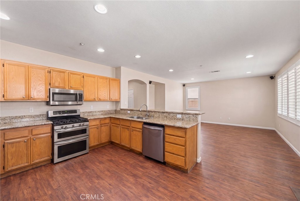 8028 La Crosse Way Riverside, CA 92508 - Photo 8 of 42 Gallery Image 8
