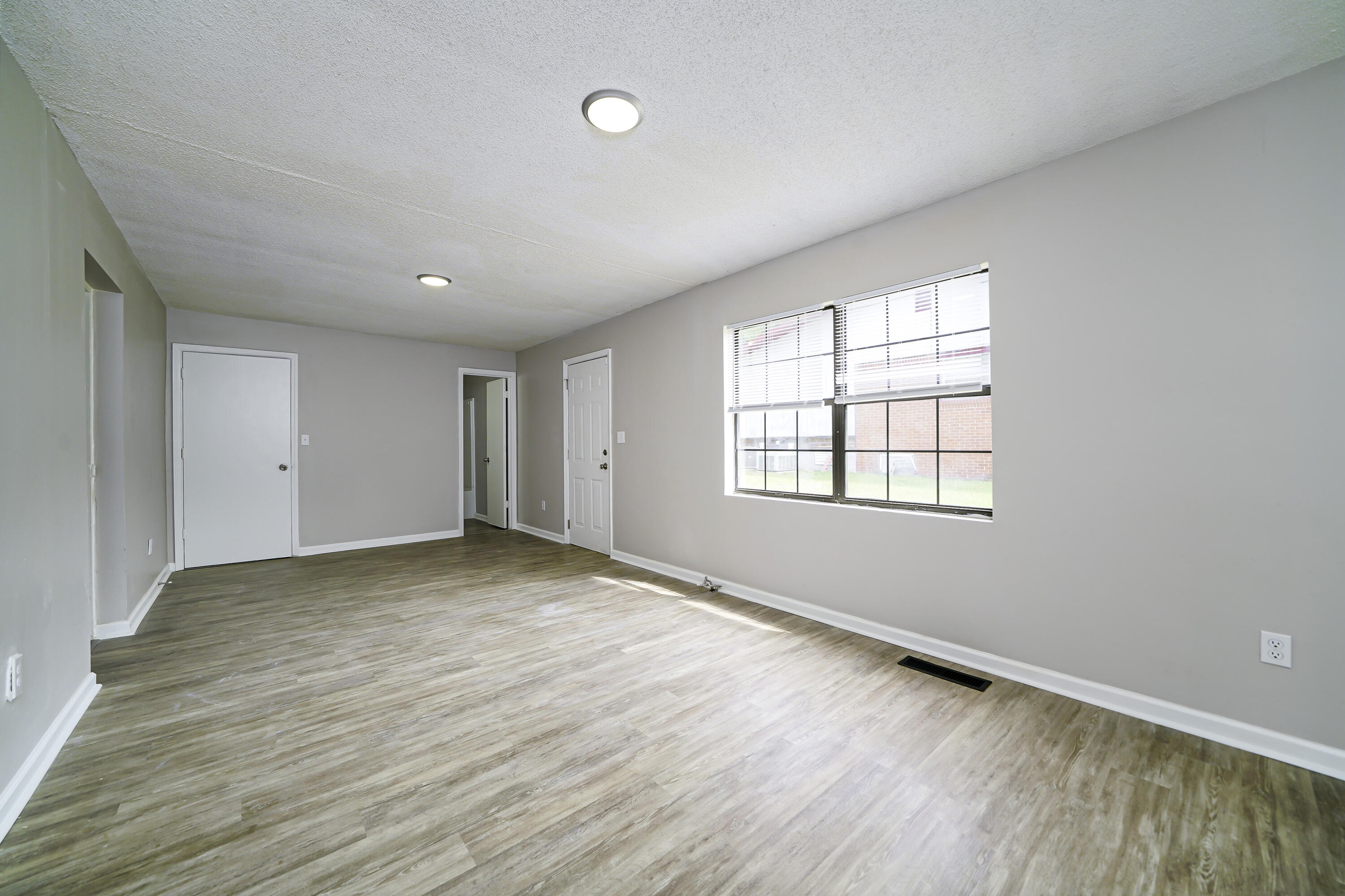 343 Walnut Street Thomson, GA 30824 - Photo 3 of 18 DSC09860-Edit