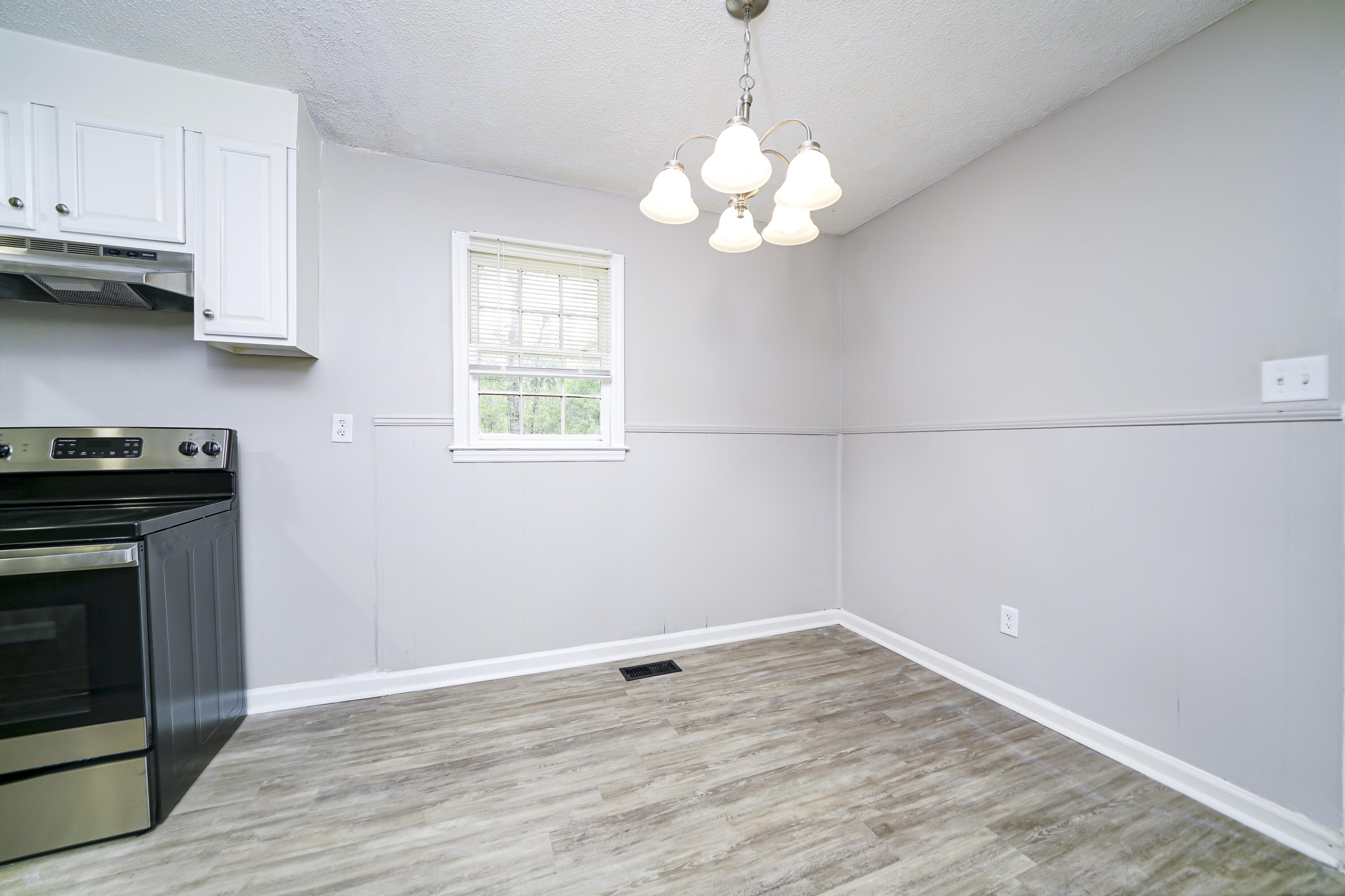 343 Walnut Street Thomson, GA 30824 - Photo 5 of 18 DSC09864-Edit