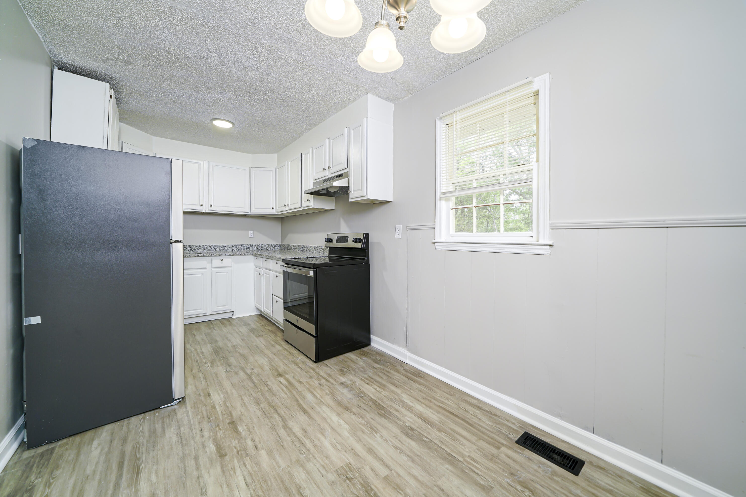 343 Walnut Street Thomson, GA 30824 - Photo 6 of 18 DSC09866-Edit