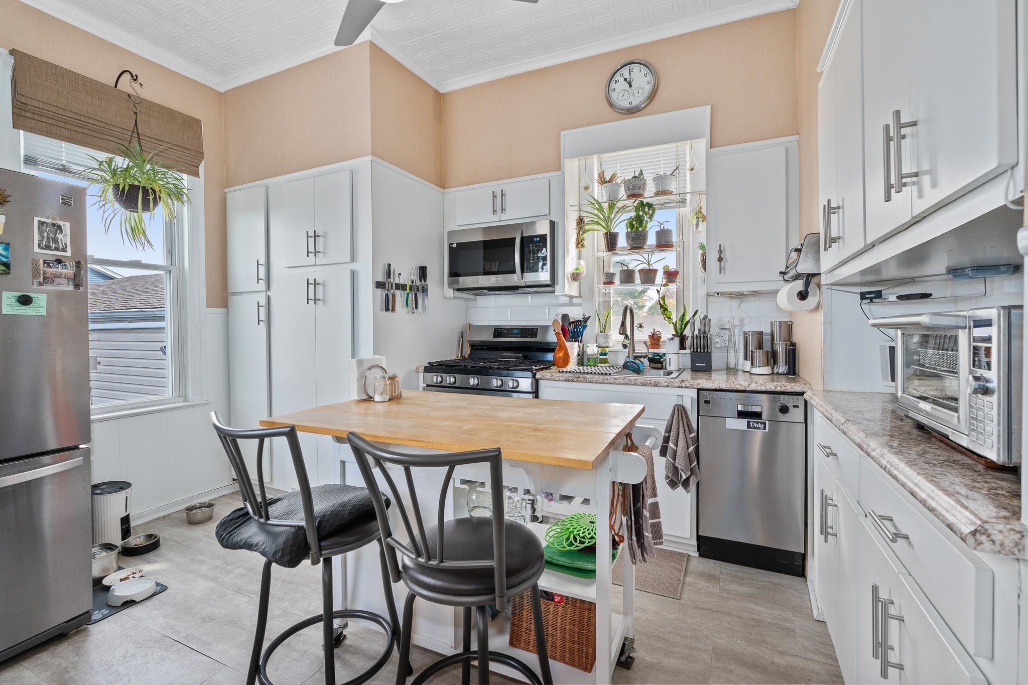 162 Huber Street Secaucus, NJ 07094 - Photo 20 of 35 Gallery Image 20