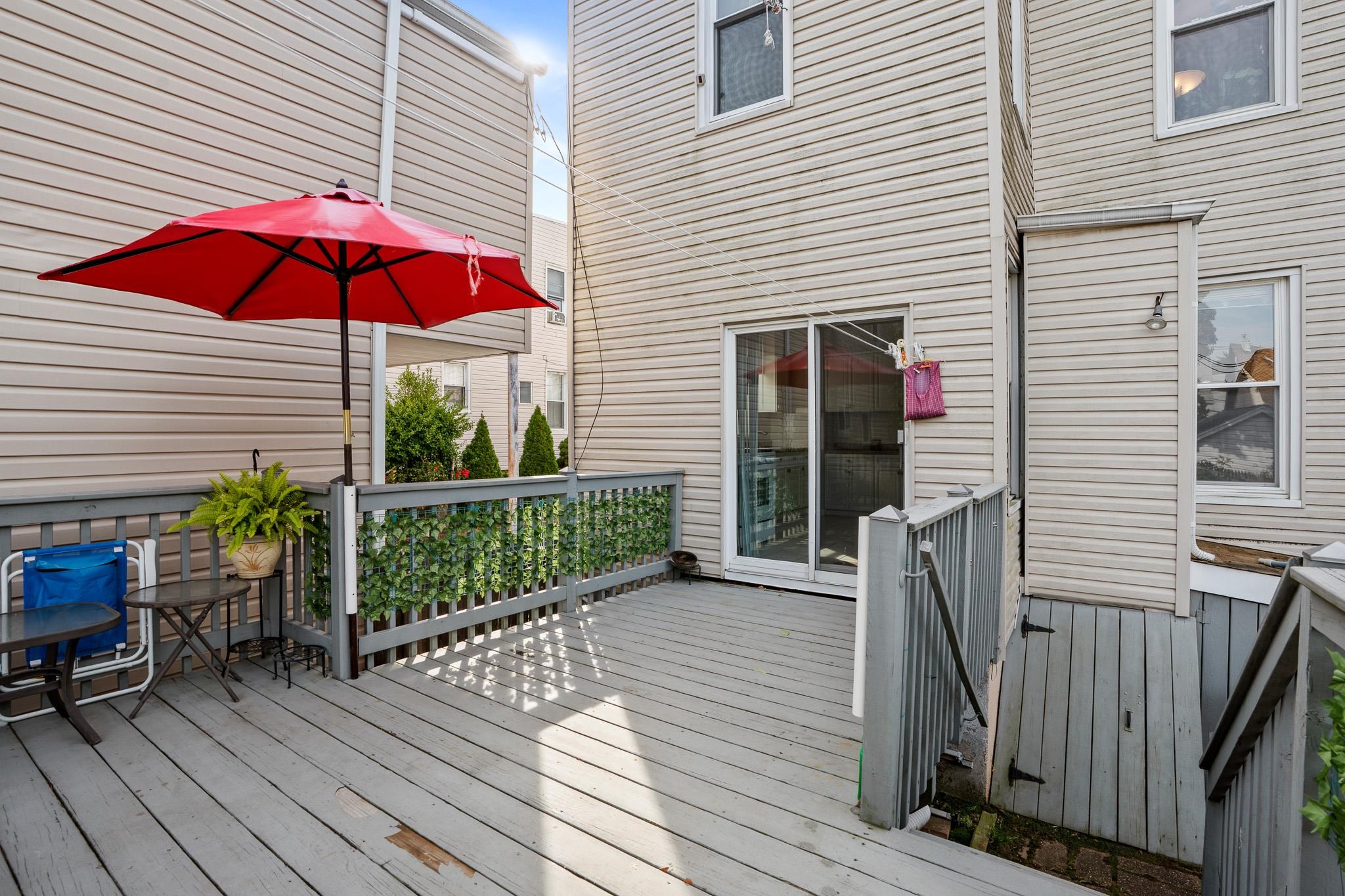 162 Huber Street Secaucus, NJ 07094 - Photo 31 of 35 Gallery Image 31