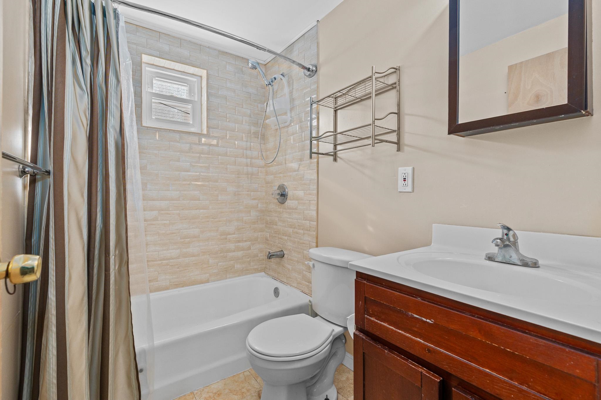 162 Huber Street Secaucus, NJ 07094 - Photo 35 of 35 Gallery Image 35