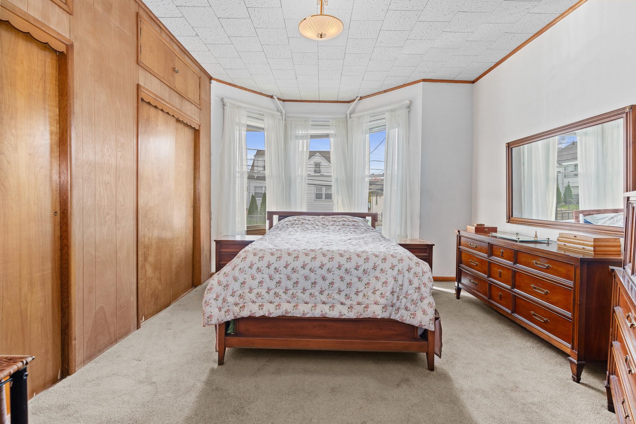 162 Huber Street Secaucus, NJ 07094 - Photo 9 of 35 Gallery Image 9