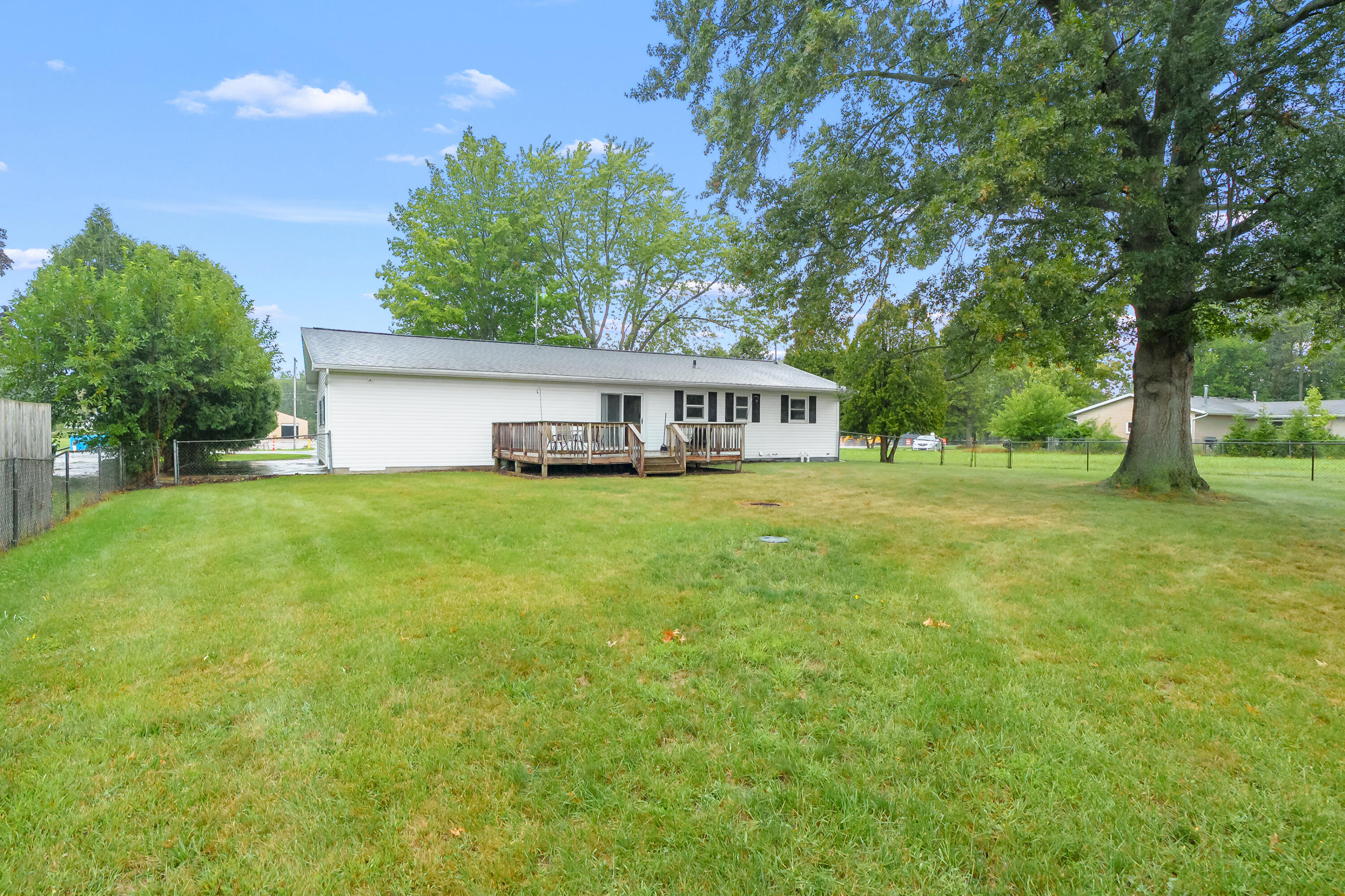 10541 South Sprinkle Road Vicksburg, MI 49097 - Photo 23 of 27 Sprinkle Rd S 10541 Vicksburg 49097-24