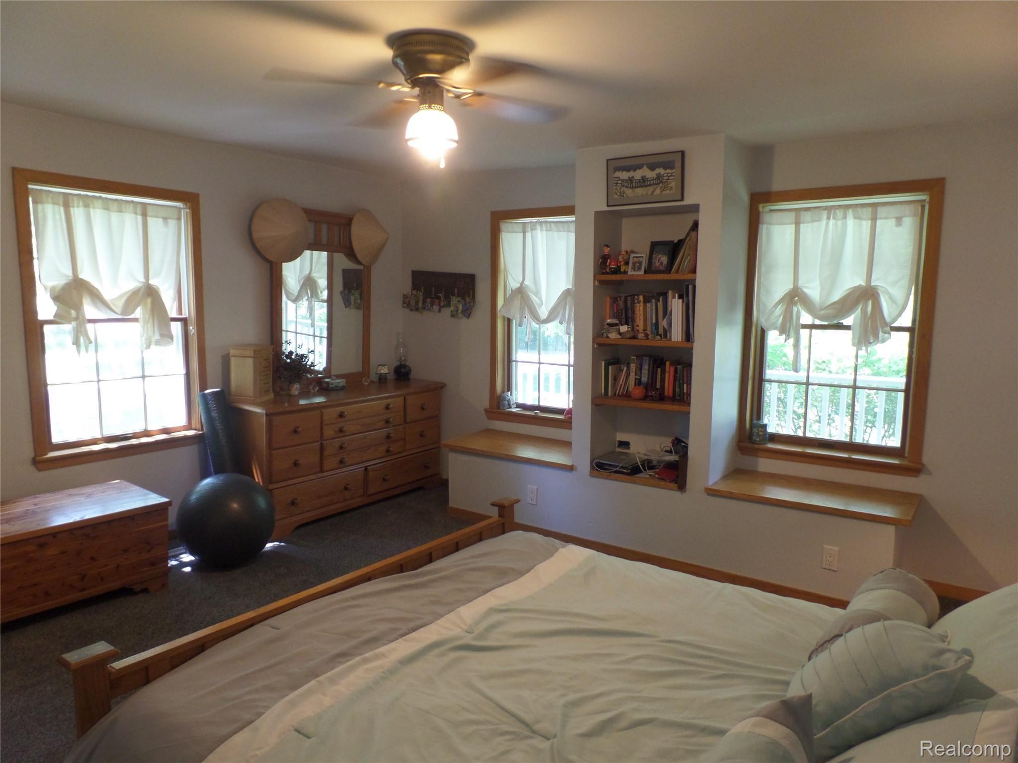11039 Halsey Road Grand Blanc, MI 48439 - Photo 17 of 37 SAM_0537.JPG