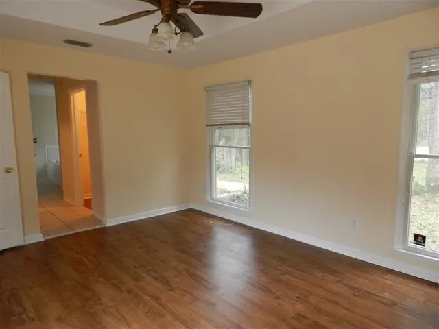 $2,100 | 1047 Parkview Drive, Tallahassee, FL 32311