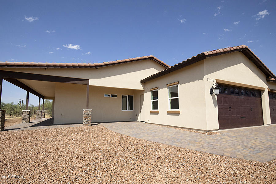 17316 East Quail Track Road, Unit H Rio Verde, AZ 85263 - Photo 3 of 14 Garage view