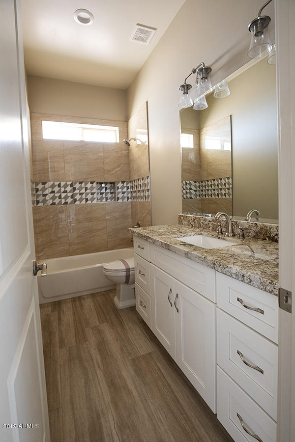 17316 East Quail Track Road, Unit H Rio Verde, AZ 85263 - Photo 10 of 14 Guest Bath