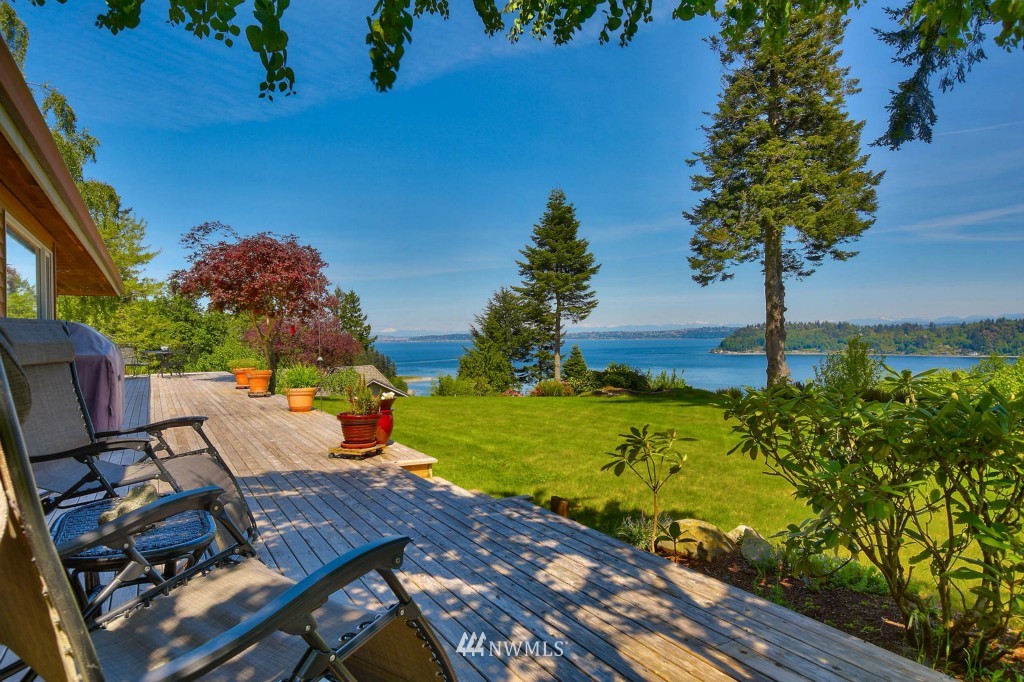 10901 Fraser Road Southeast Port Orchard, WA 98367 - Photo 2 of 25 Gallery Image 2
