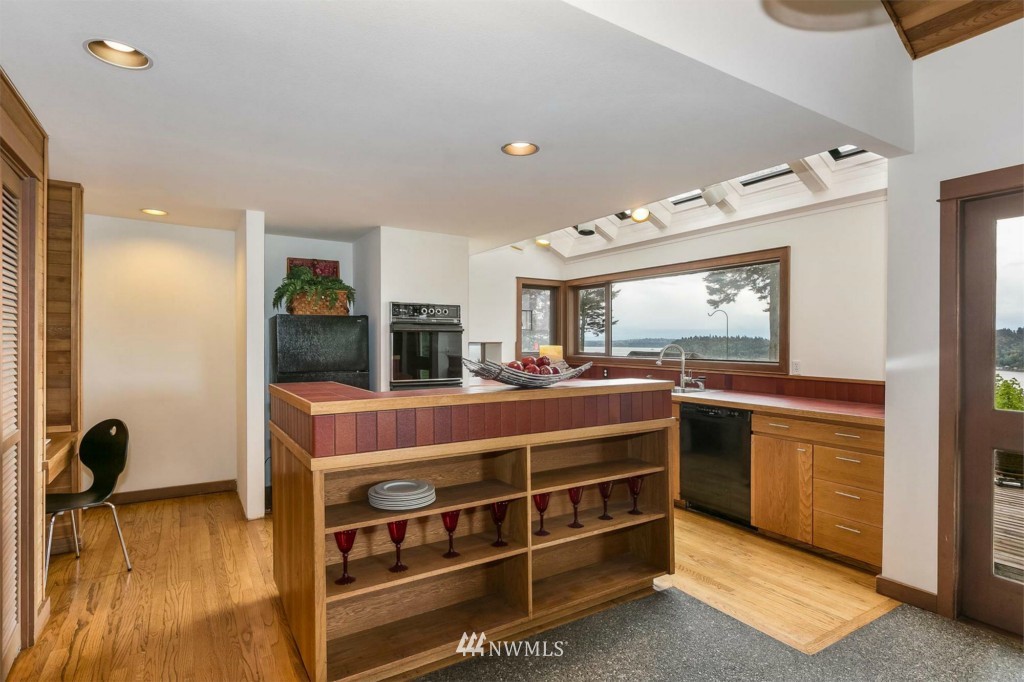 10901 Fraser Road Southeast Port Orchard, WA 98367 - Photo 12 of 25 Gallery Image 12
