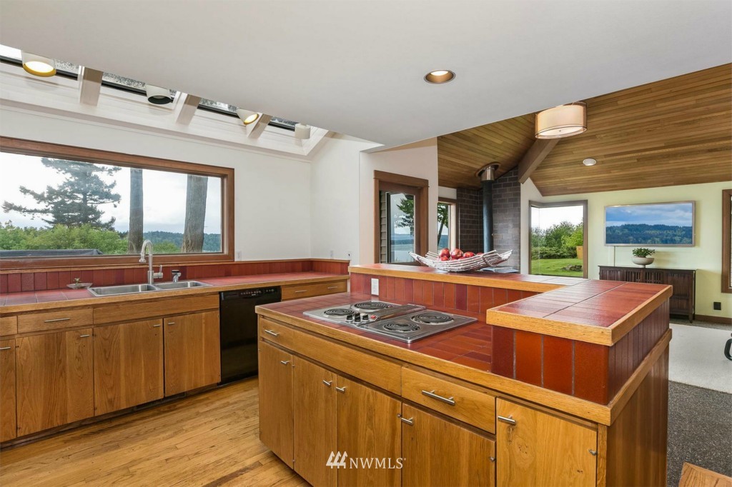 10901 Fraser Road Southeast Port Orchard, WA 98367 - Photo 13 of 25 Gallery Image 13