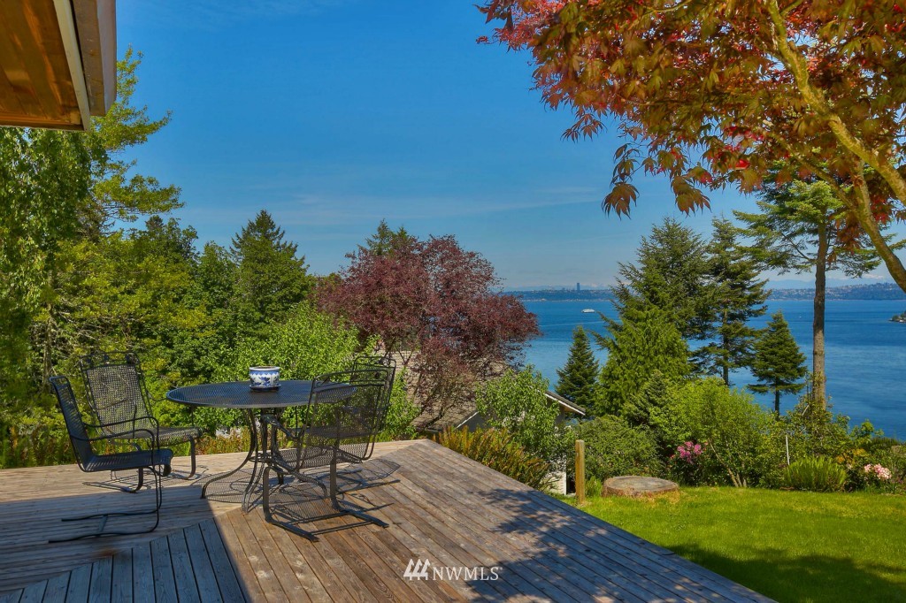 10901 Fraser Road Southeast Port Orchard, WA 98367 - Photo 4 of 25 Gallery Image 4