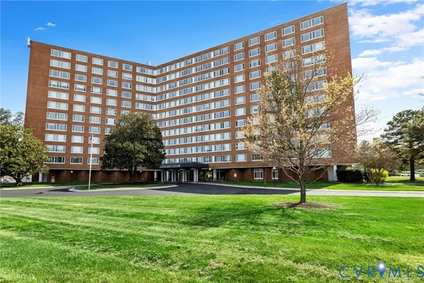 $195,000 | 5100 Monument Avenue, Unit 1212, Richmond, VA 23230