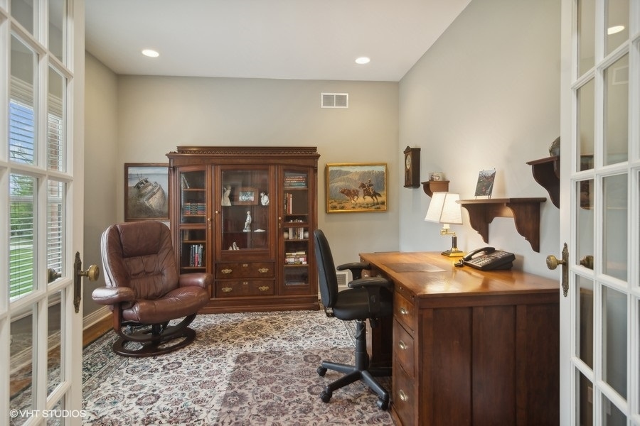 91 Roberts Road Inverness, IL 60067 - Photo 10 of 36 a room with furniture and musical instruments