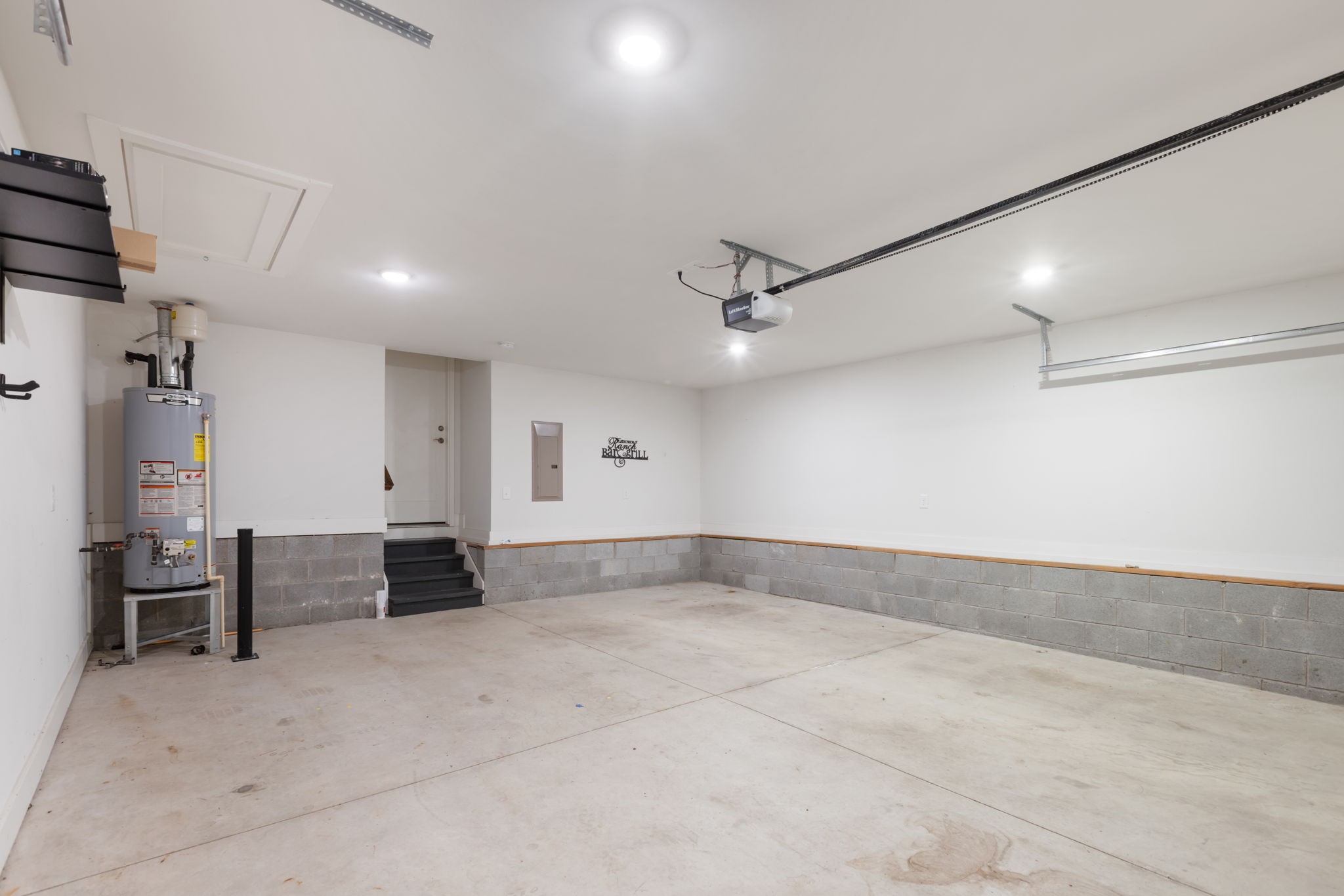 3091 Cheever Street Franklin, TN 37064 - Photo 23 of 36 an empty room with furniture and windows