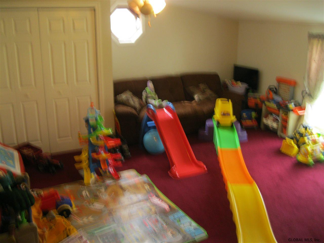 107 Groveside Road Pittstown, NY 12090 - Photo 5 of 14 Photo 5