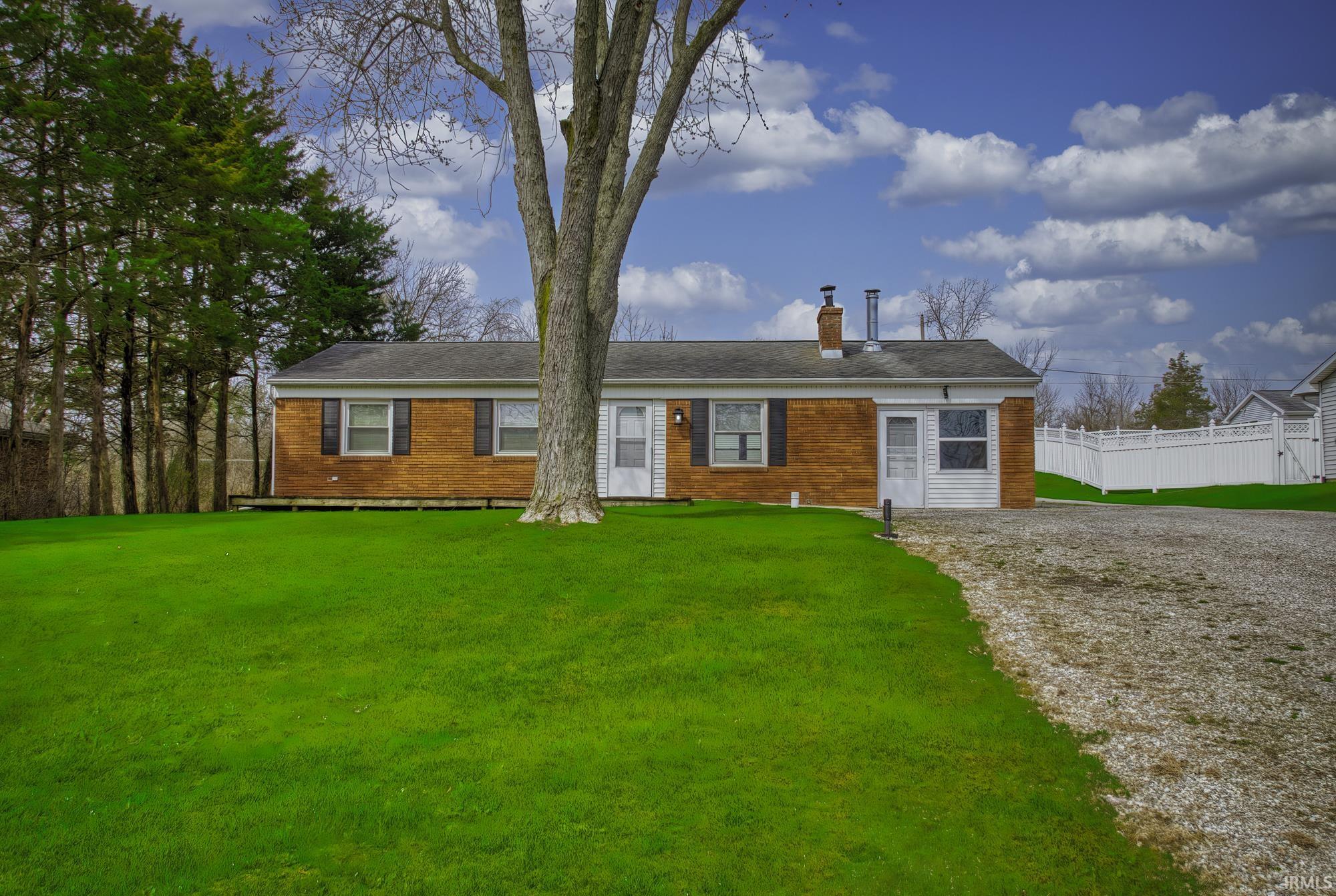 1817 Beineke Road Fort Wayne, IN 46808 - Photo 2 of 36