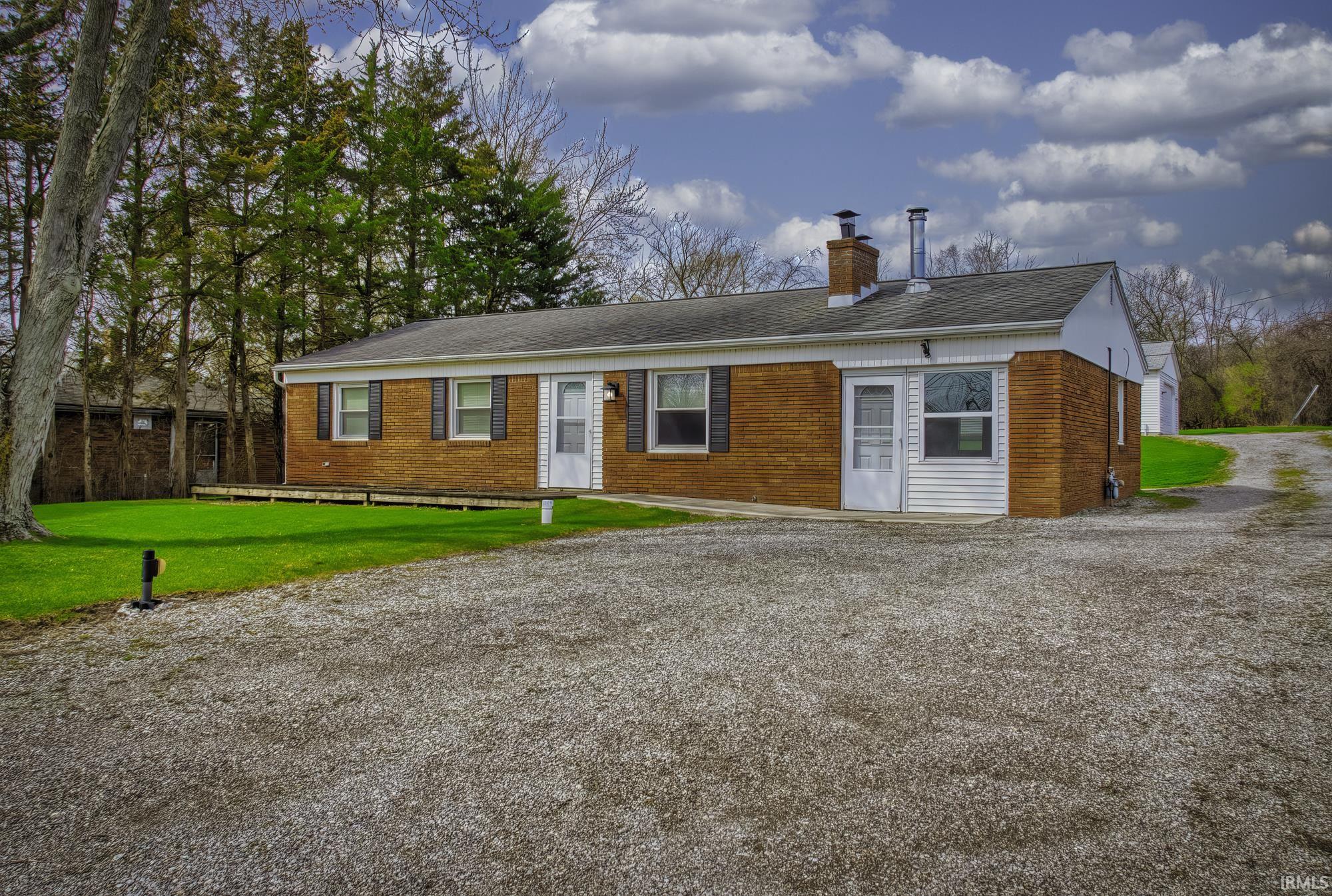 1817 Beineke Road Fort Wayne, IN 46808 - Photo 3 of 36