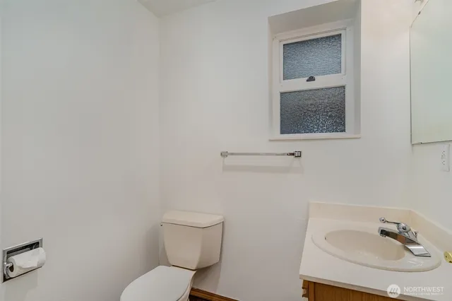 $4,500 | 6525 39th Avenue Southwest, Seattle, WA 98136