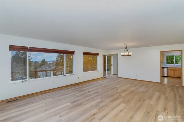 $4,500 | 6525 39th Avenue Southwest, Seattle, WA 98136