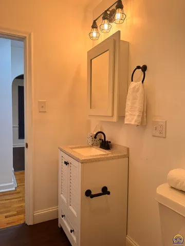 $184,500 | 317 Southwest Hillside Drive, Topeka, KS 66611