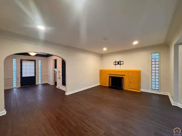 $184,500 | 317 Southwest Hillside Drive, Topeka, KS 66611