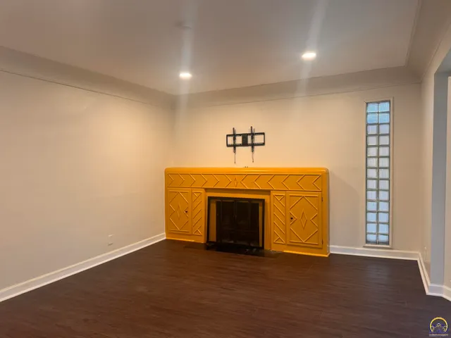 $184,500 | 317 Southwest Hillside Drive, Topeka, KS 66611