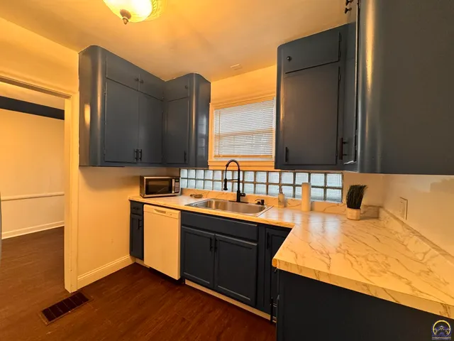 $184,500 | 317 Southwest Hillside Drive, Topeka, KS 66611