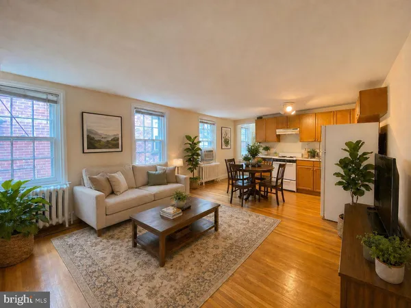 $2,475 | 1914 Pine Street, Unit 3, Philadelphia, PA 19103