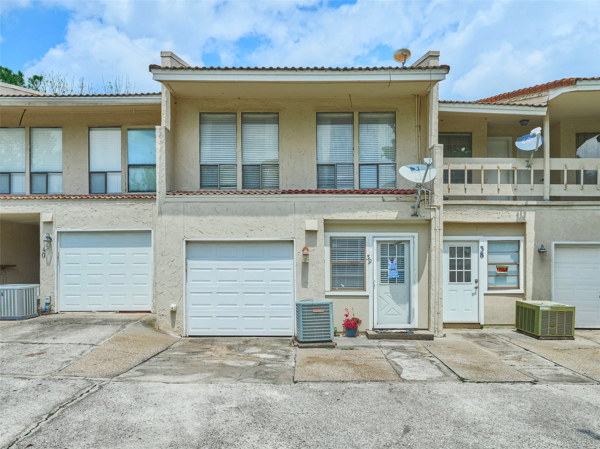 39 Regency Point Montgomery, TX 77356 - Photo 11 of 43 front view of a house