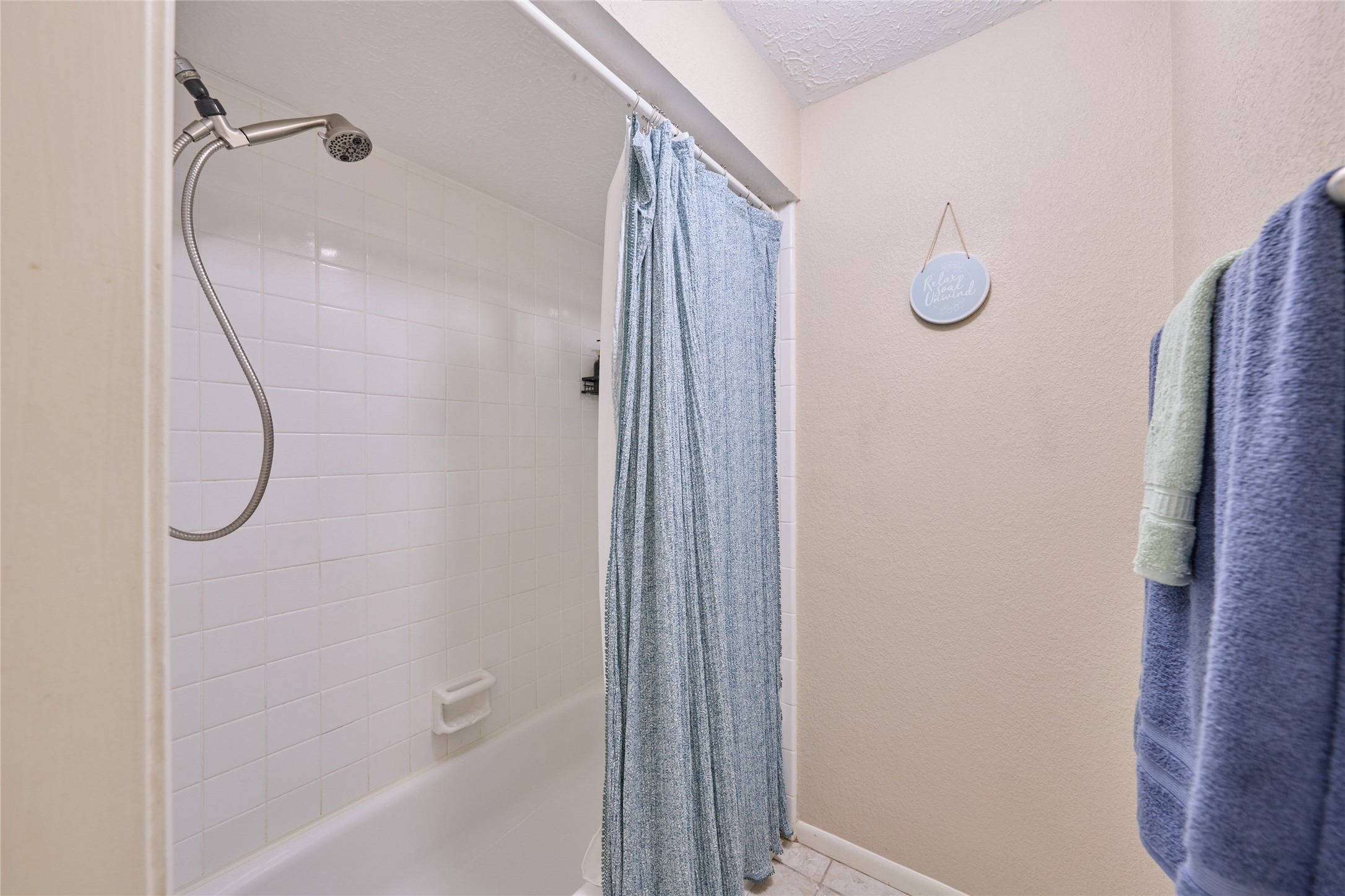 39 Regency Point Montgomery, TX 77356 - Photo 19 of 43 a bathroom with a shower