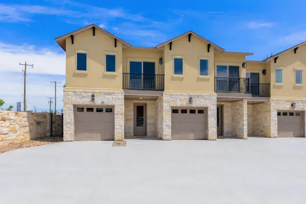 $524,900 | 100 Tesla Circle, Round Rock, TX 78681