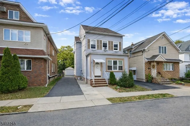 $2,600 | 92 Maple Avenue, Unit 1, Wallington, NJ 07057