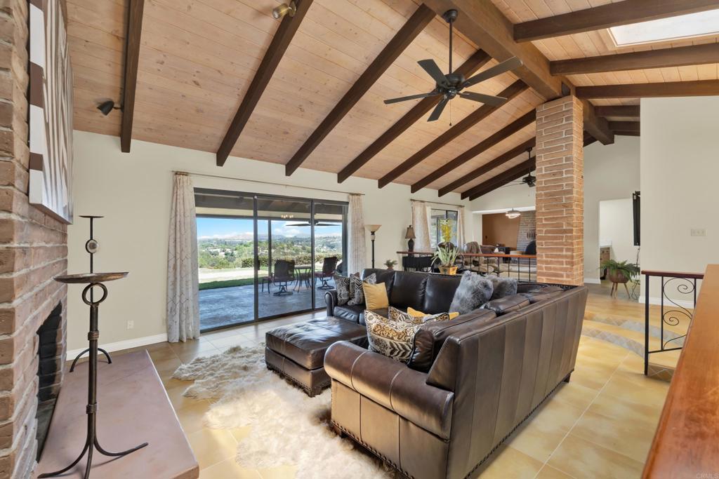 4057 Ladera Vista Road Fallbrook, CA 92028 - Photo 9 of 70 Gallery Image 9