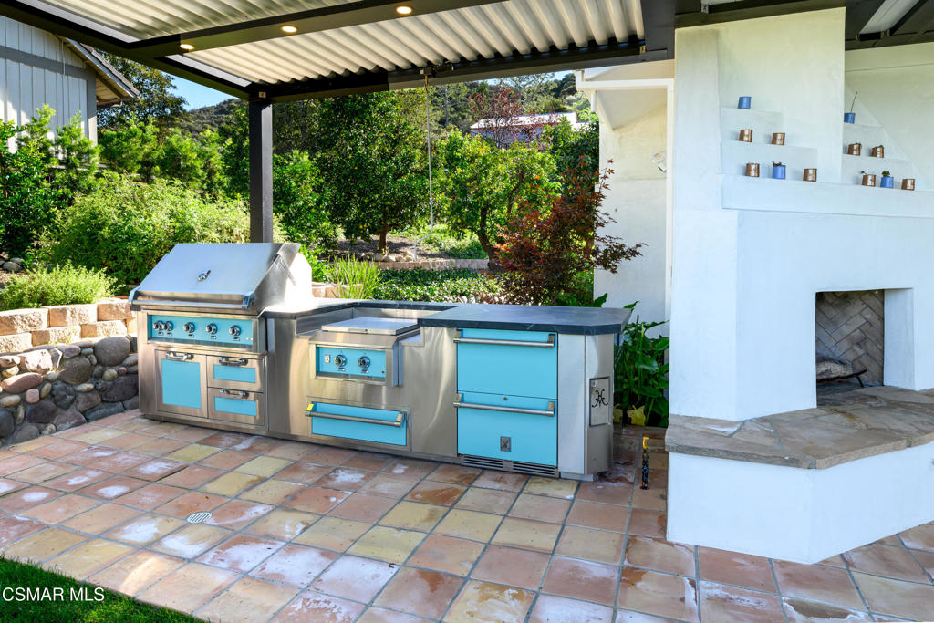 87 Pinecrest Road Westlake Village, CA 91361 - Photo 26 of 76