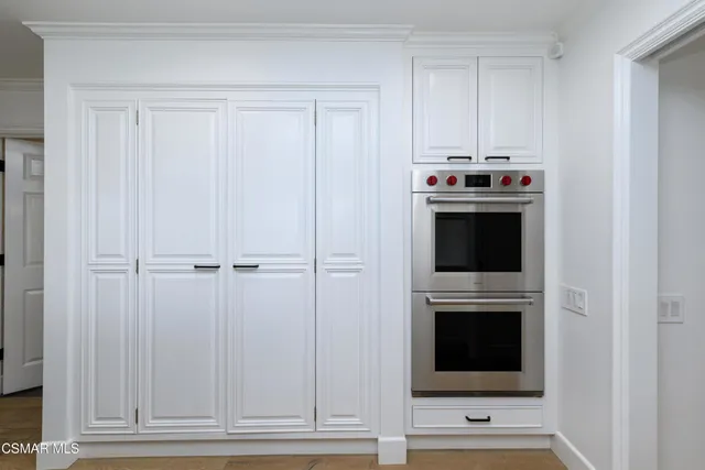 a view of a room with an empty room